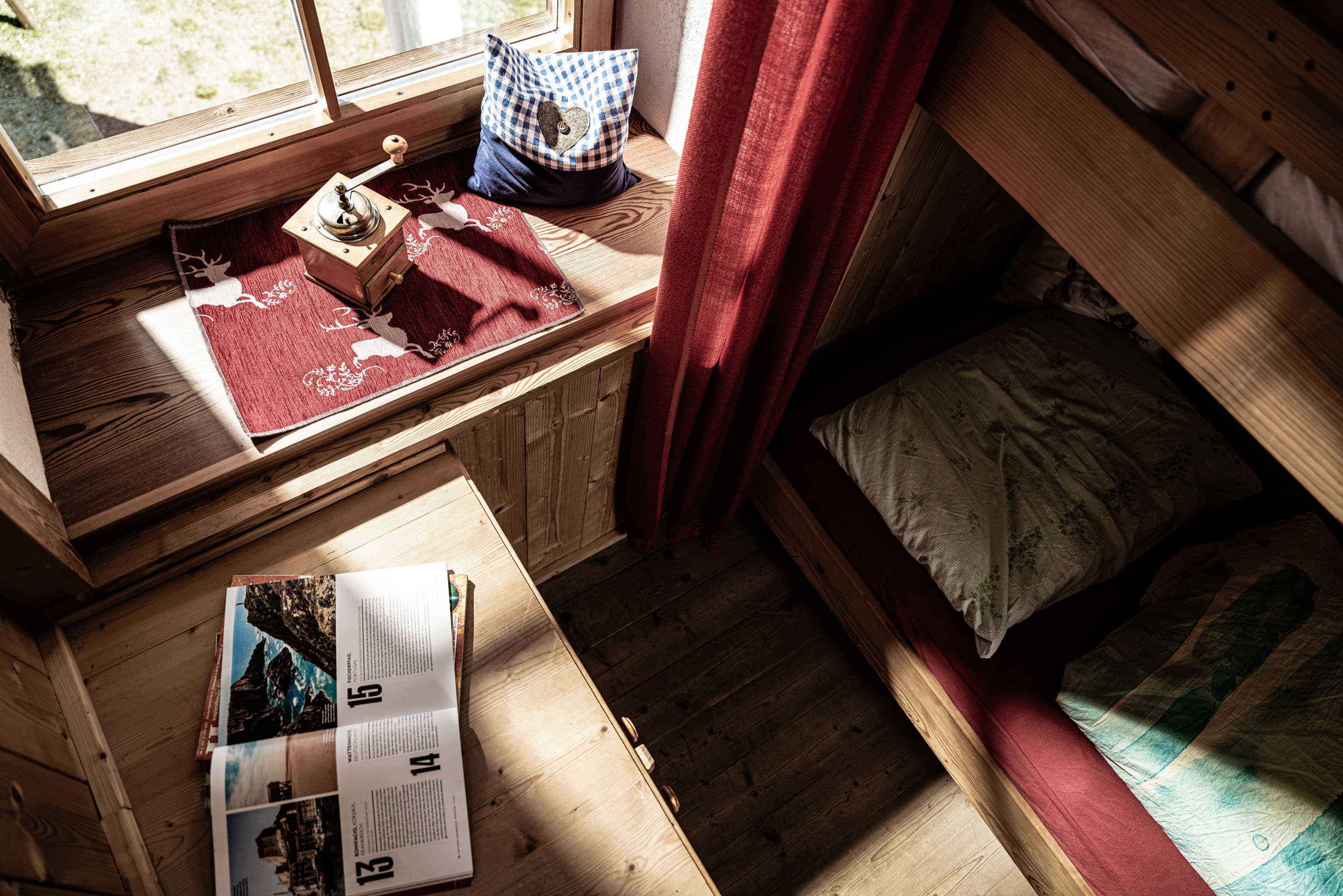 Latte%20and%20croissant